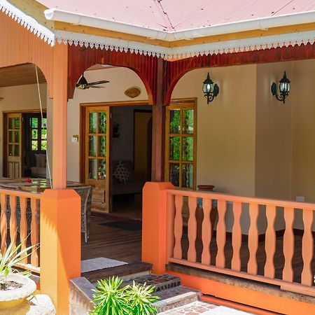 Casa De Leela Self Catering Guest House Ла-Діг Екстер'єр фото